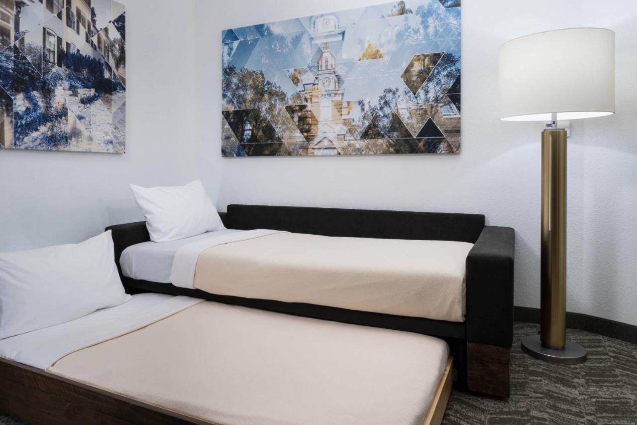 SpringHill Suites Alexandria Southwest Exteriör bild